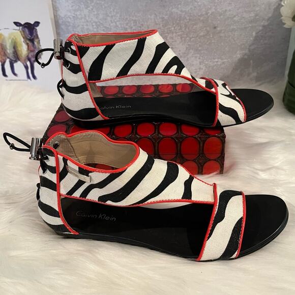 NEW Calvin Klein Searra 2 Fabric and Leather Striped Toggle Sandals Size 5 NWOT - Picture 12 of 15